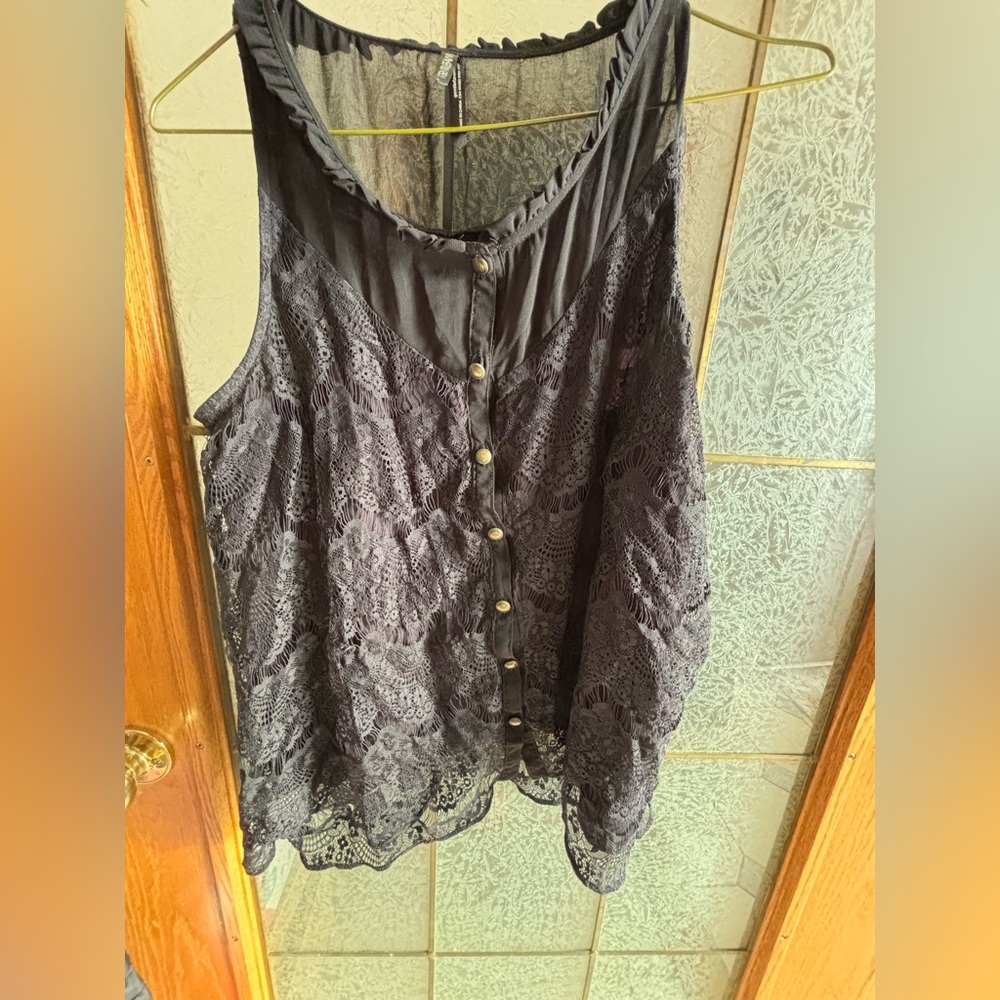 GENTLE FAWN BLACK LACE SLEEVELESS TOP 20” PTP